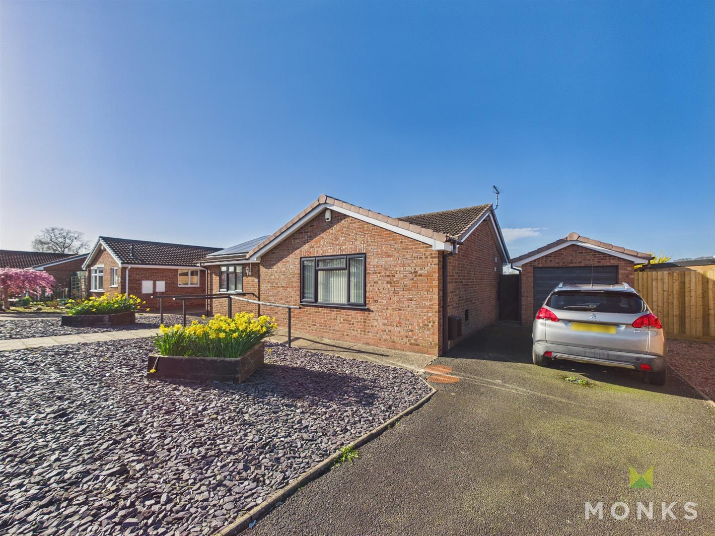 19 Barnfield Avenue, Shrewsbury, SY4 5HT For Sale